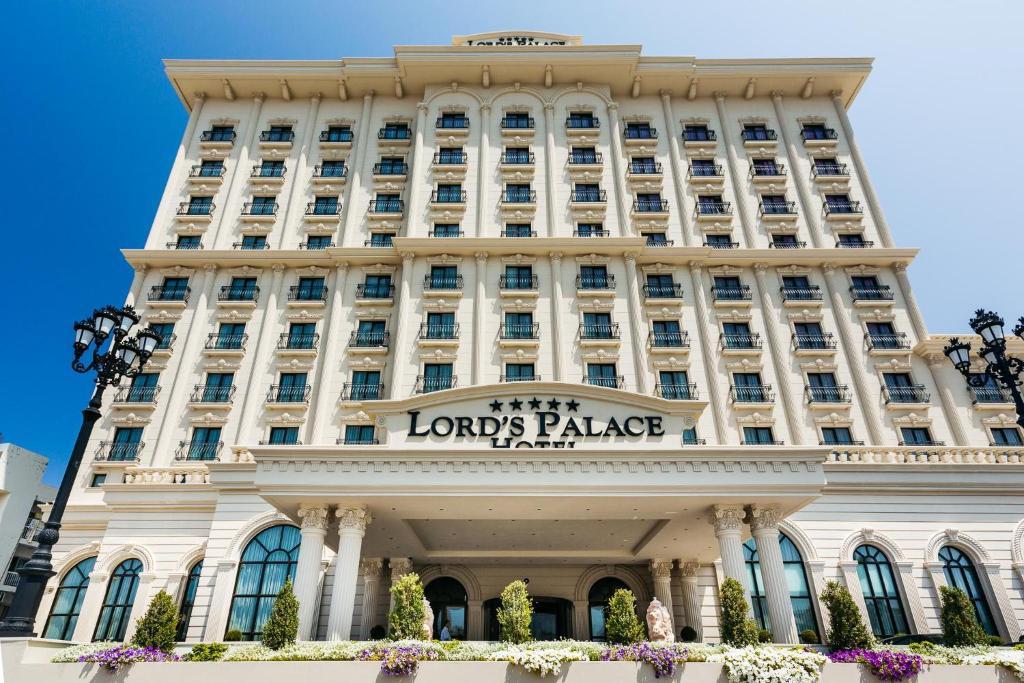 Lord'S Palace Hotell Kerýnia Eksteriør bilde